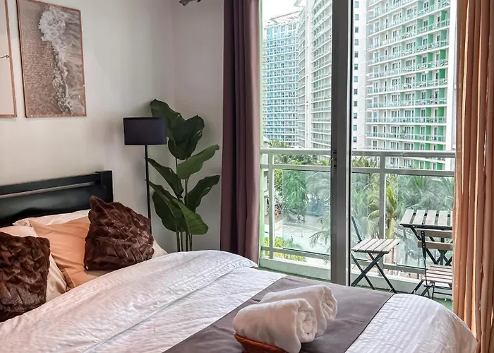 Premiere Staycation Hotel *